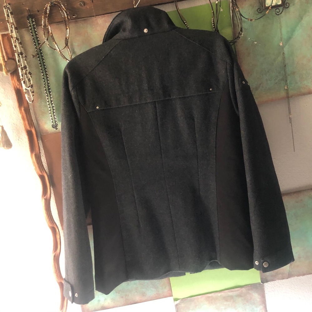 Men’s coat - Picture 10 of 13